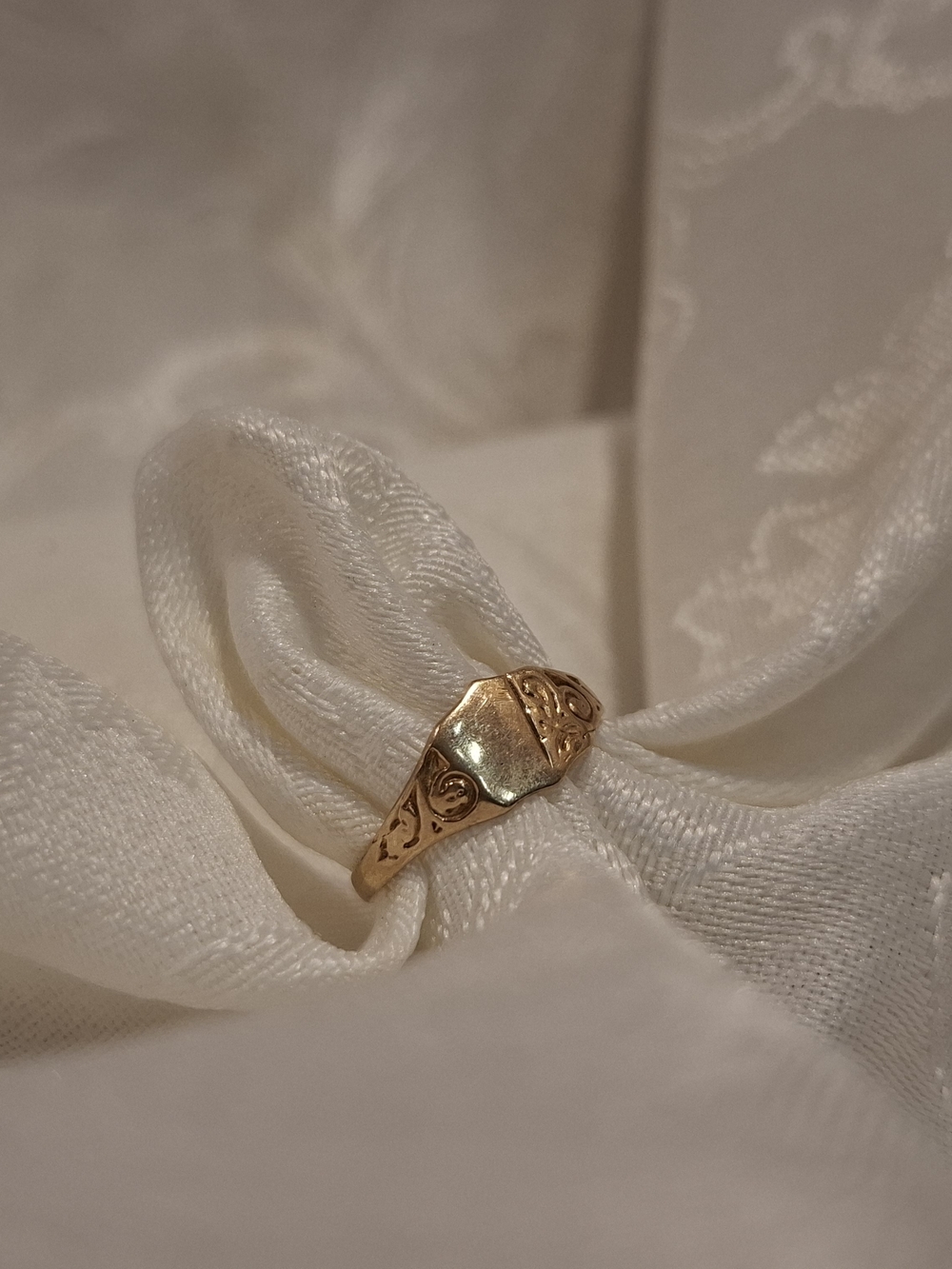 Rare Vintage Toddler's Gold  Ring